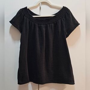 Old Navy Black Off-the-Shoulder Short Sleeve Tunic